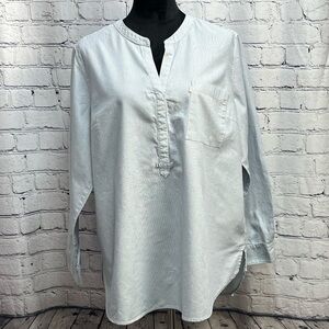 Levi’s Women's size 1X Blue & White Long-Sleeve Striped V Neck EUC